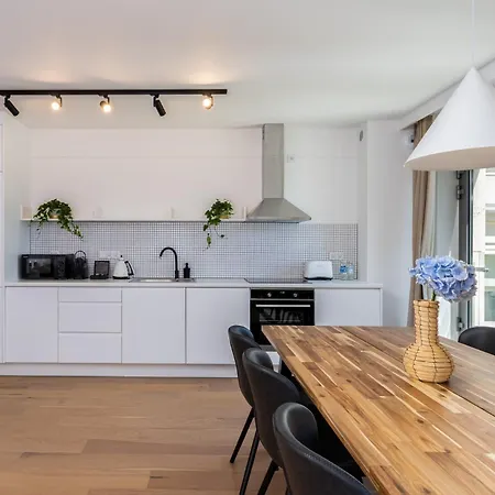 Inqse Centre شقة فندقية كراكوفيا