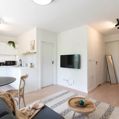 Aparthotel Inqse Centre 4*