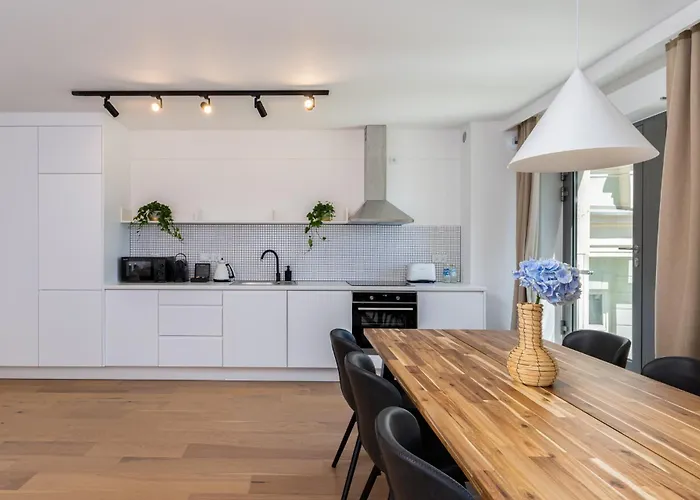 Inqse Centre מלון דירות קרקוב