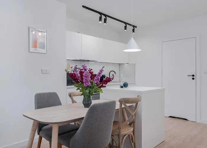 מלון דירות Inqse Centre 4*