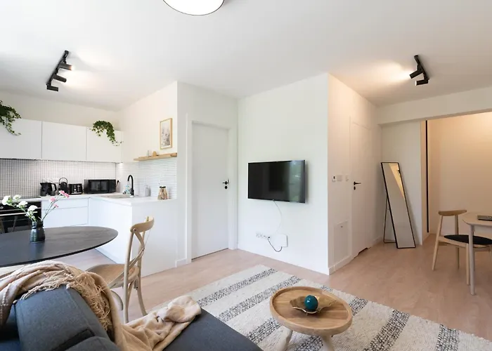 מלון דירות Inqse Centre 4*